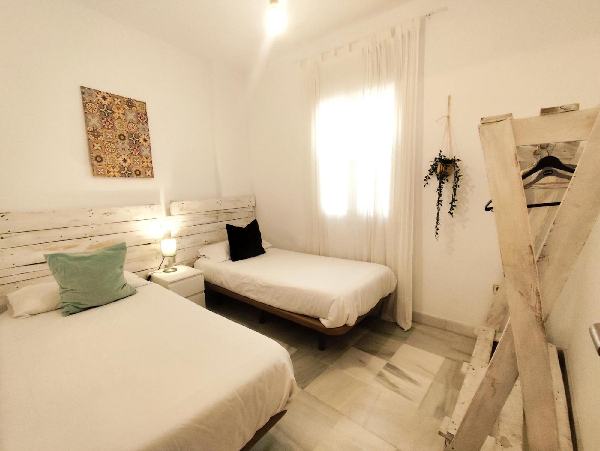 Apartamento San Luis. Plaza De Parking Gratis!!! เซบีญา ภายนอก รูปภาพ